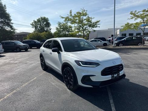 Certified 2024 Honda HR-V Sport image 2