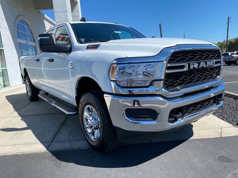 Used 2024 RAM 2500 Tradesman w/ Safety Group image 14