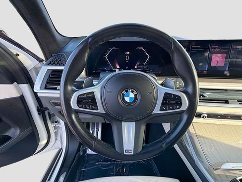 Used 2023 BMW X7 xDrive40i w/ Executive Package image 42