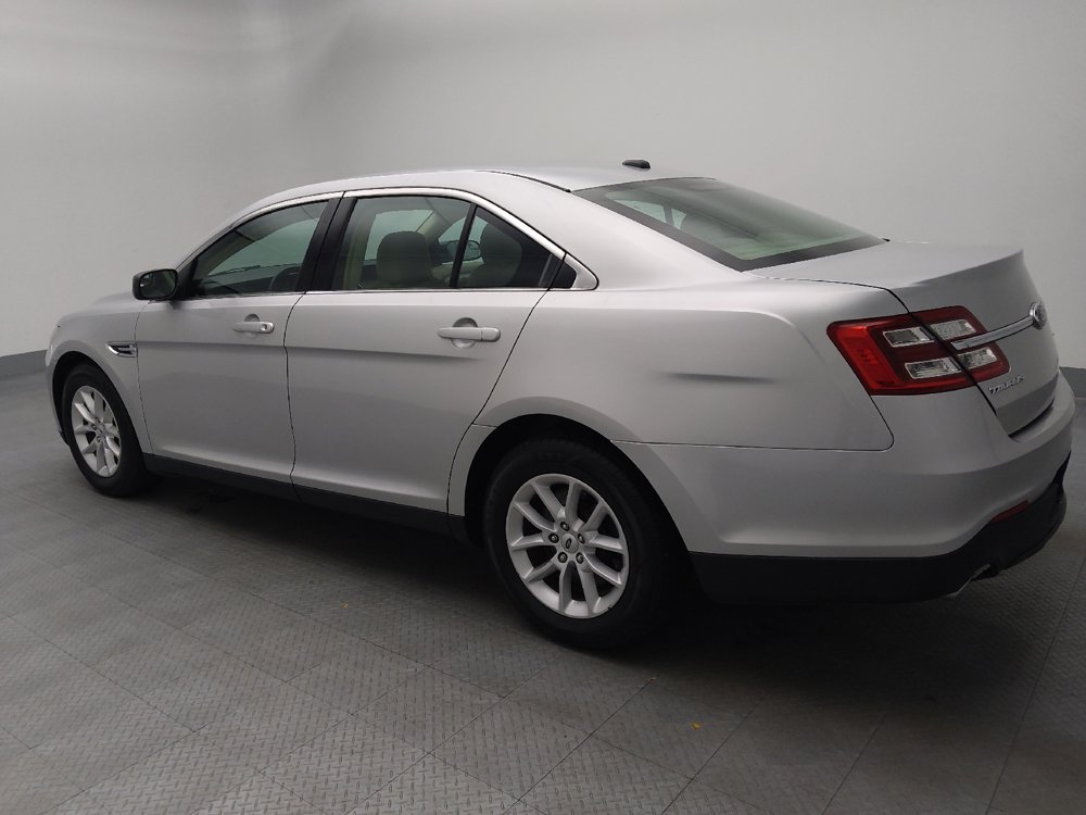 Used 2014 Ford Taurus SE FWD image 3