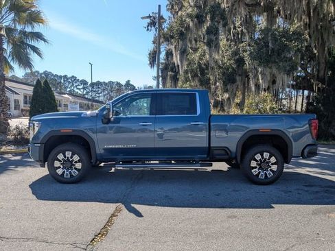 New 2026 GMC Sierra 2500 Denali w/ Denali Reserve Package AWD/4WD image 7
