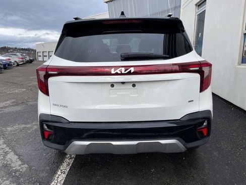 Certified 2024 Kia Seltos S image 4