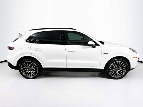 Used 2022 Porsche Cayenne Platinum Edition AWD/4WD image 8