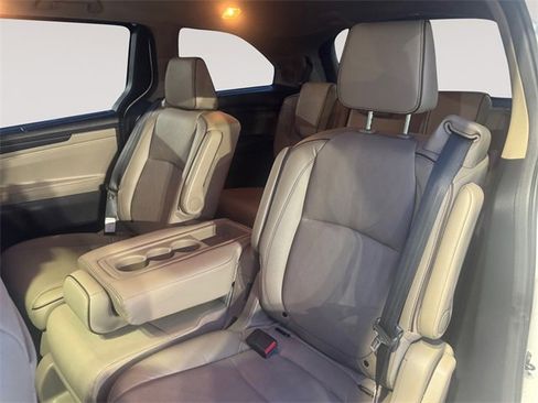 Used 2022 Honda Odyssey Elite image 11