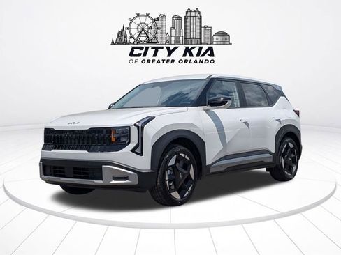 New 2027 Kia Seltos S FWD image 2
