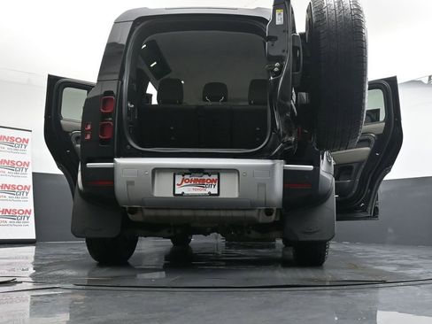 Used 2022 Land Rover Defender 110 S image 44