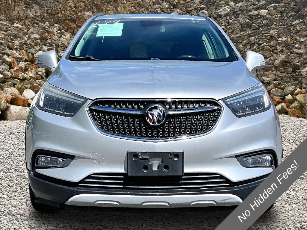 Used 2018 Buick Encore Essence FWD image 3
