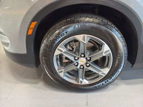 Used 2025 Chevrolet Blazer LT image 10