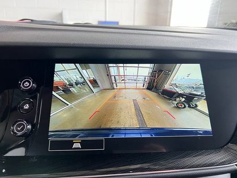 Used 2023 Buick Envision Essence image 23