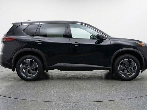 Used 2025 Nissan Rogue SV AWD/4WD image 11