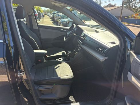 Used 2022 Volkswagen Taos SE image 24