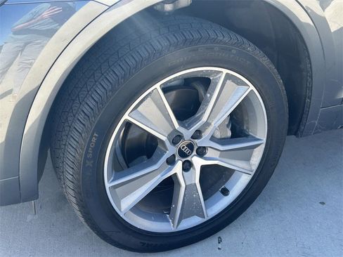 Used 2025 Audi Q5 2.0T Premium image 9