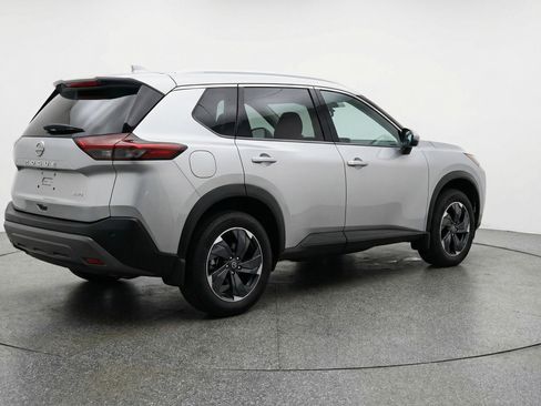Used 2025 Nissan Rogue SV image 9