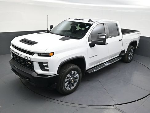 Used 2023 Chevrolet Silverado 2500 Custom w/ Custom Value Package image 13