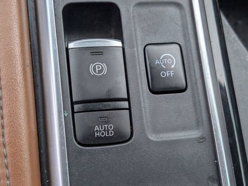 Used 2023 Nissan Pathfinder Platinum w/ Cargo Package AWD/4WD image 32