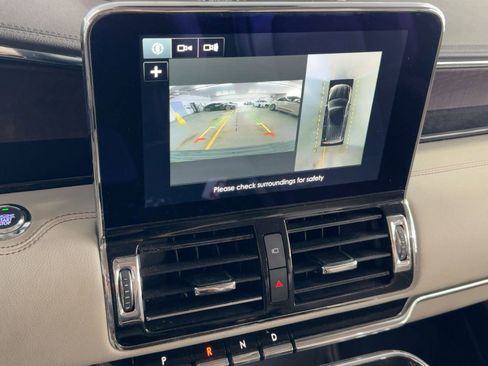 Used 2018 Lincoln Navigator Select w/ Technology Package image 24