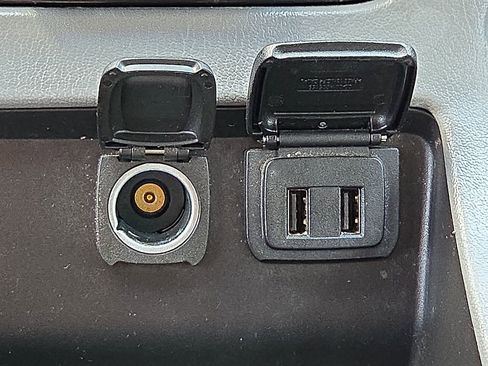 Used 2018 Chevrolet Tahoe LT AWD/4WD image 21