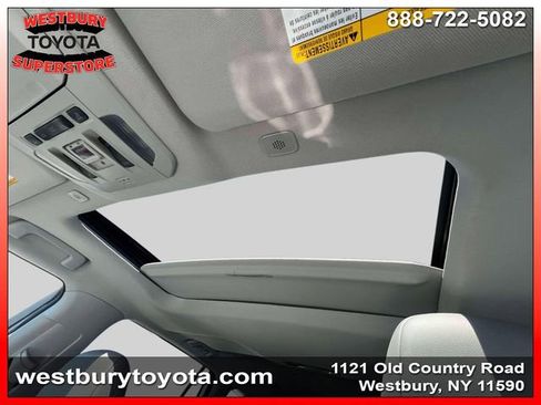 Used 2023 Toyota Highlander XLE AWD/4WD image 35