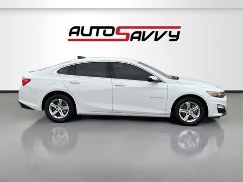 Used 2024 Chevrolet Malibu LS w/ LPO, Floor Liner Package image 8