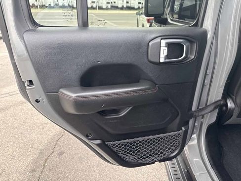 Used 2019 Jeep Wrangler Unlimited Rubicon image 16