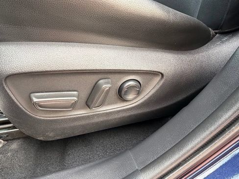 Used 2020 Toyota Highlander XLE AWD/4WD image 15
