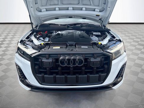 Certified 2026 Audi Q7 2.0T Premium AWD/4WD image 32
