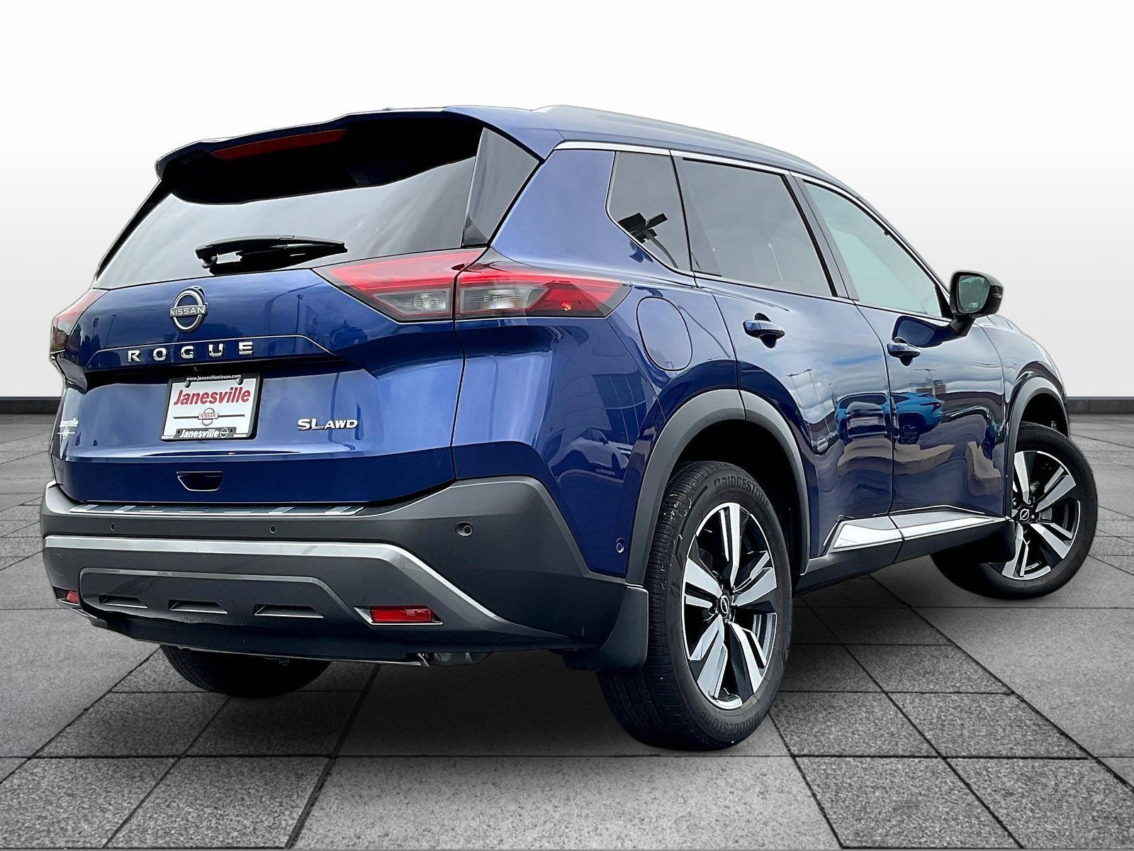 Certified 2023 Nissan Rogue SL w/ SL Premium Package AWD/4WD image 7