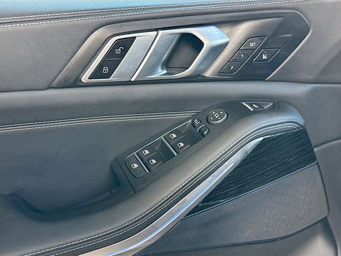 Certified 2025 BMW X5 xDrive50e w/ M Sport Package image 18