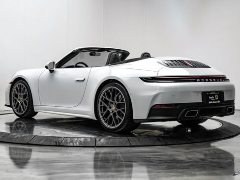 Used 2025 Porsche 911 Carrera RWD image 12