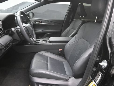 Used 2025 Toyota Camry XSE w/ Premium Package FWD image 18