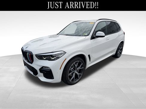 Used 2021 BMW X5 xDrive40i w/ M Sport Package AWD/4WD image 3