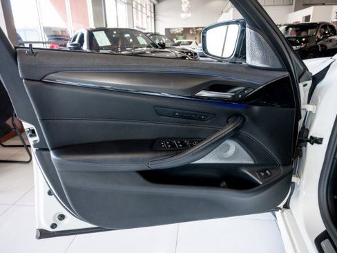 Used 2021 BMW M5 w/ Executive Package image 16