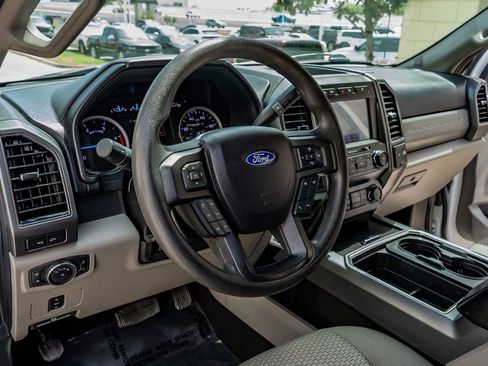 Used 2021 Ford F250 XLT w/ XLT Premium Package image 16