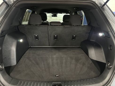 Certified 2025 Chevrolet Equinox LT image 12