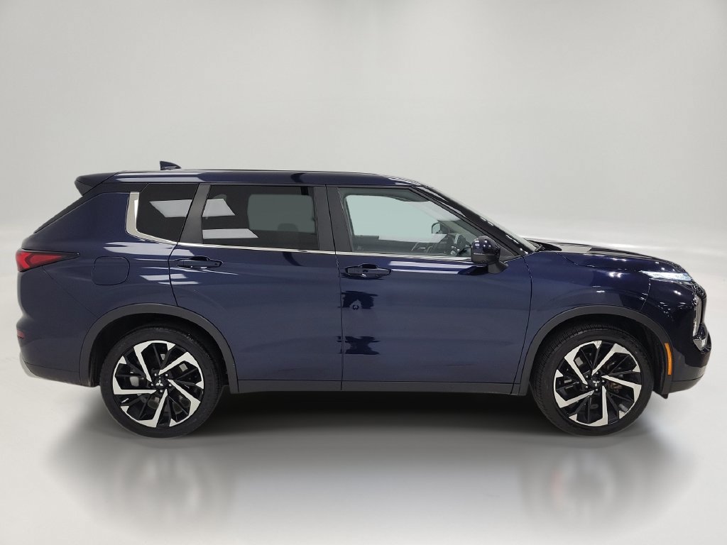 Used 2024 Mitsubishi Outlander SE FWD image 4