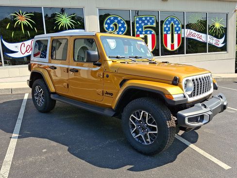 New 2026 Jeep Wrangler Unlimited Sahara w/ Whitecap Package AWD/4WD image 2