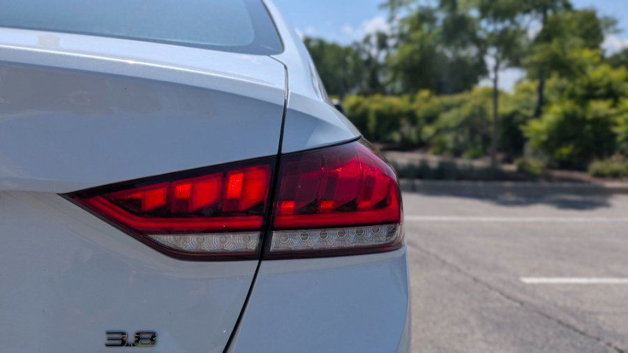 Used 2018 Genesis G80 3.8 AWD/4WD image 7