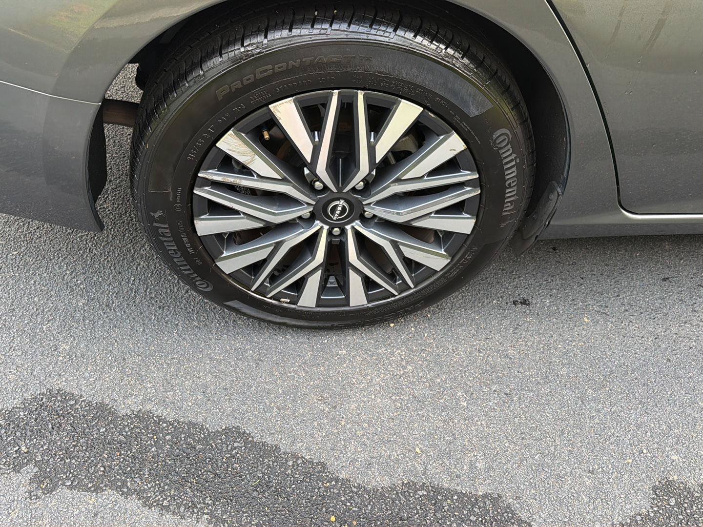 Used 2025 Nissan Altima 2.5 SV FWD image 38