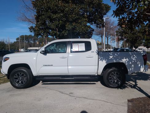 Certified 2023 Toyota Tacoma SR5 image 7