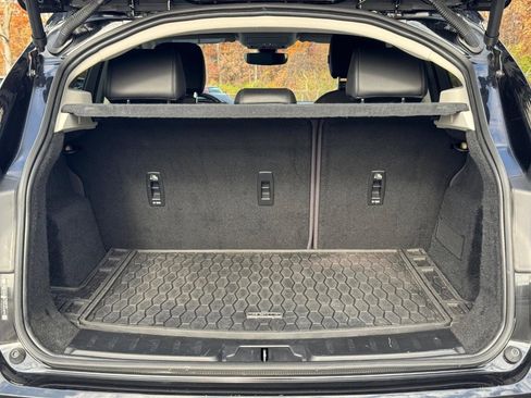 Used 2020 Jaguar E-PACE SE image 4