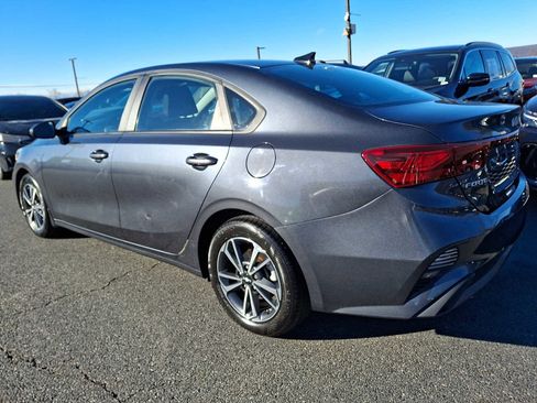 Used 2023 Kia Forte LXS image 5