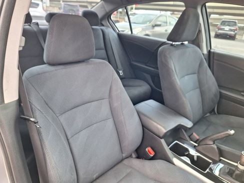 Used 2016 Honda Accord EX image 29