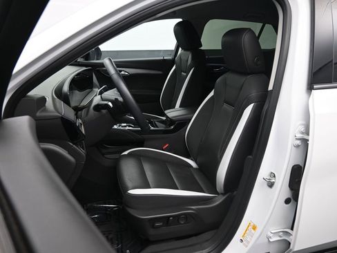 Used 2024 Buick Envision Sport Touring image 21