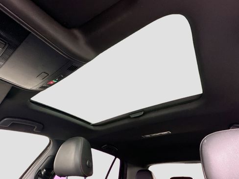 Used 2021 Volkswagen GTI SE image 21