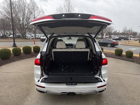 Used 2022 BMW X7 xDrive40i w/ Executive Package image 24