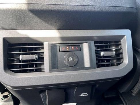 Used 2024 Ford F250 Lariat w/ Lariat Ultimate Package AWD/4WD image 30