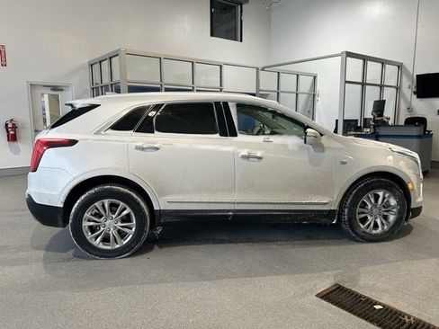 Used 2022 Cadillac XT5 Premium Luxury w/ Technology Package image 2