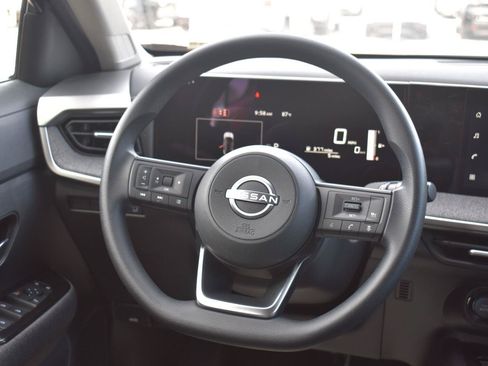 New 2027 Nissan Kicks SV FWD image 32