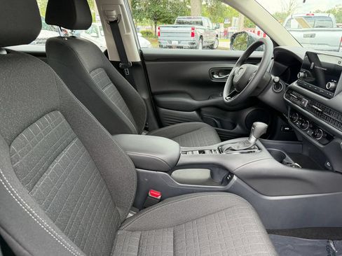 Certified 2025 Honda HR-V LX image 9