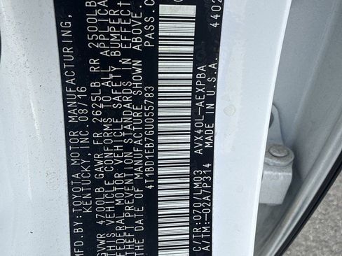 Used 2016 Toyota Avalon Limited w/ Toyota Safety Sense Package FWD image 8